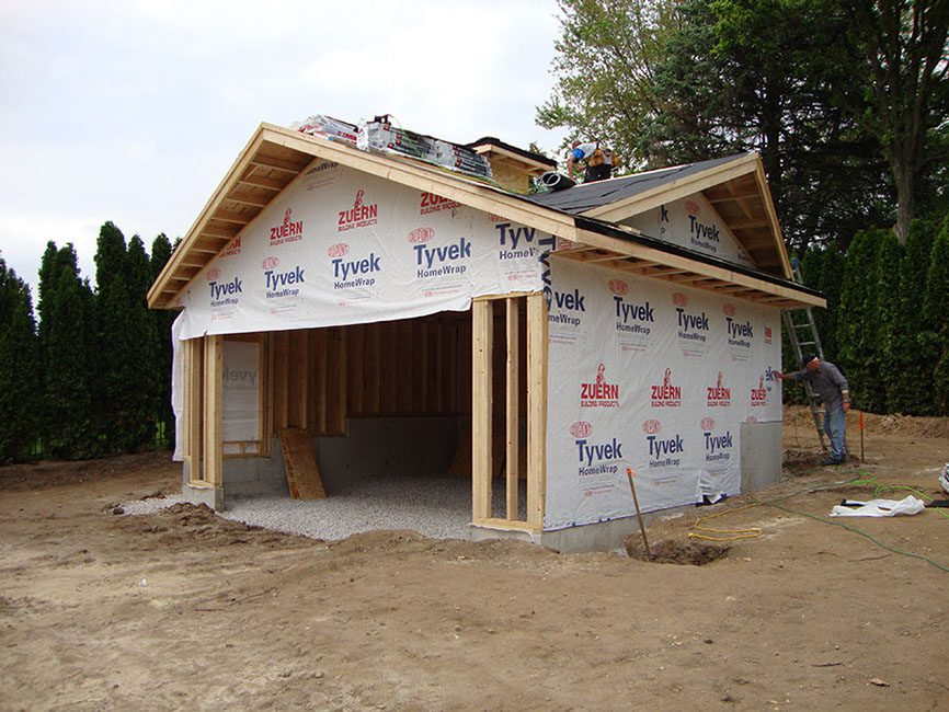 Wisconsin garage shed construction contractor High Quality Contracting Inc