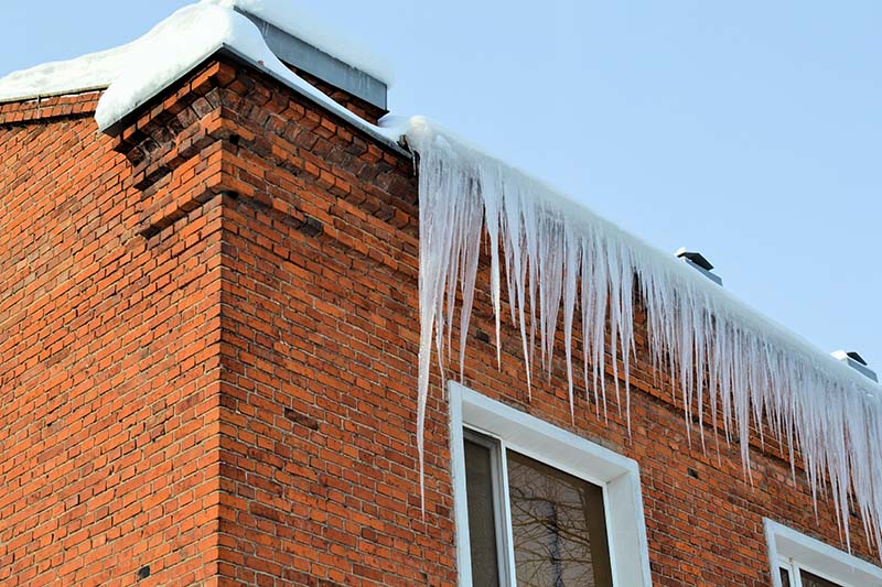 Ice Dams and Ice cycles On Your Roof